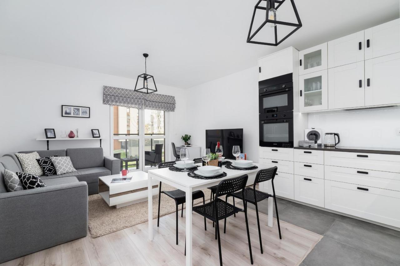 Krowodrza Apartment Premium With Balcony By Renters Prestige Krakow Bagian luar foto